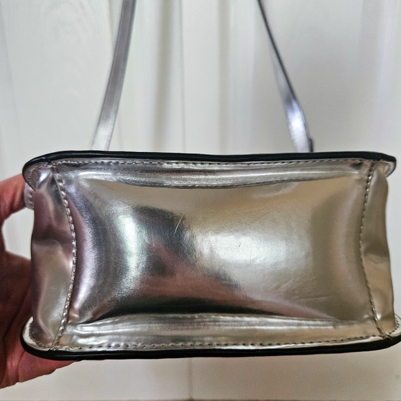 Mackage silver crossbody purse - Picture 6 of 10